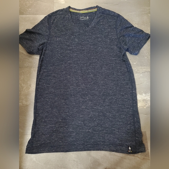 Smartwool Men's Heathered Grey & Navy Blue V-Neck Short Sleeves Shirt. Men S. - Picture 1 of 8